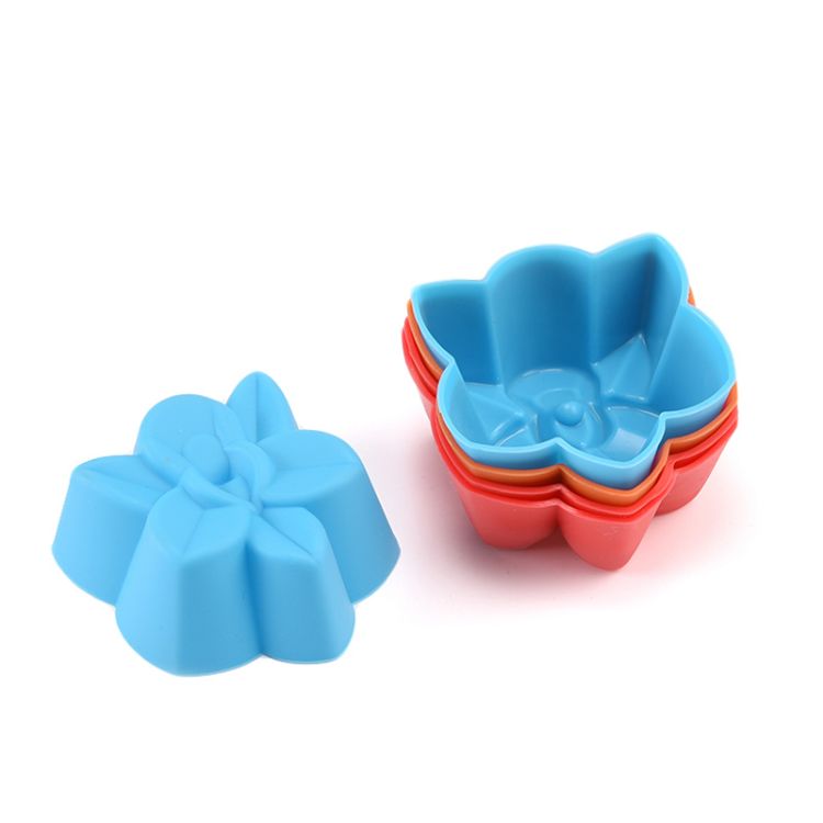 Elyon Tableware, Colored Reusable Small Flower Silicone Baking Cups, Pack of 10