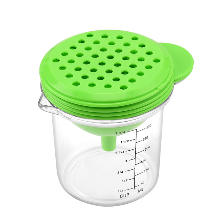 Elyon Tableware, 5 in 1 Multifunctional Kitchen Tool, Measuring Cup with Juicer, Grater and Egg Separator