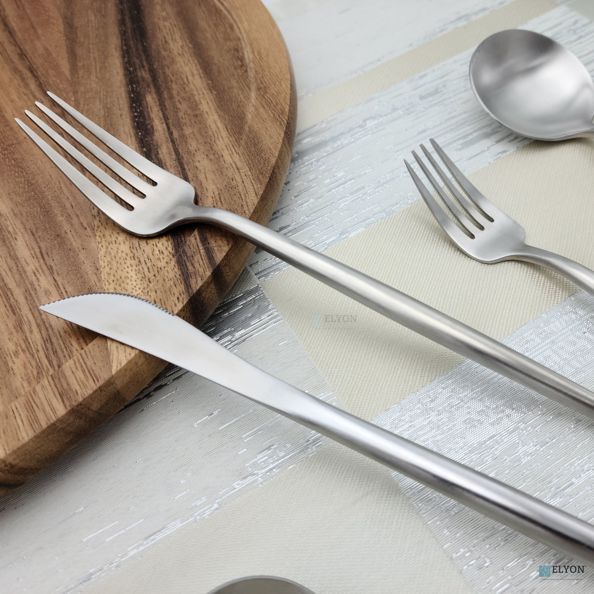 Best Modern Flatware and Silverware sets Matte Silver Elyon Tableware